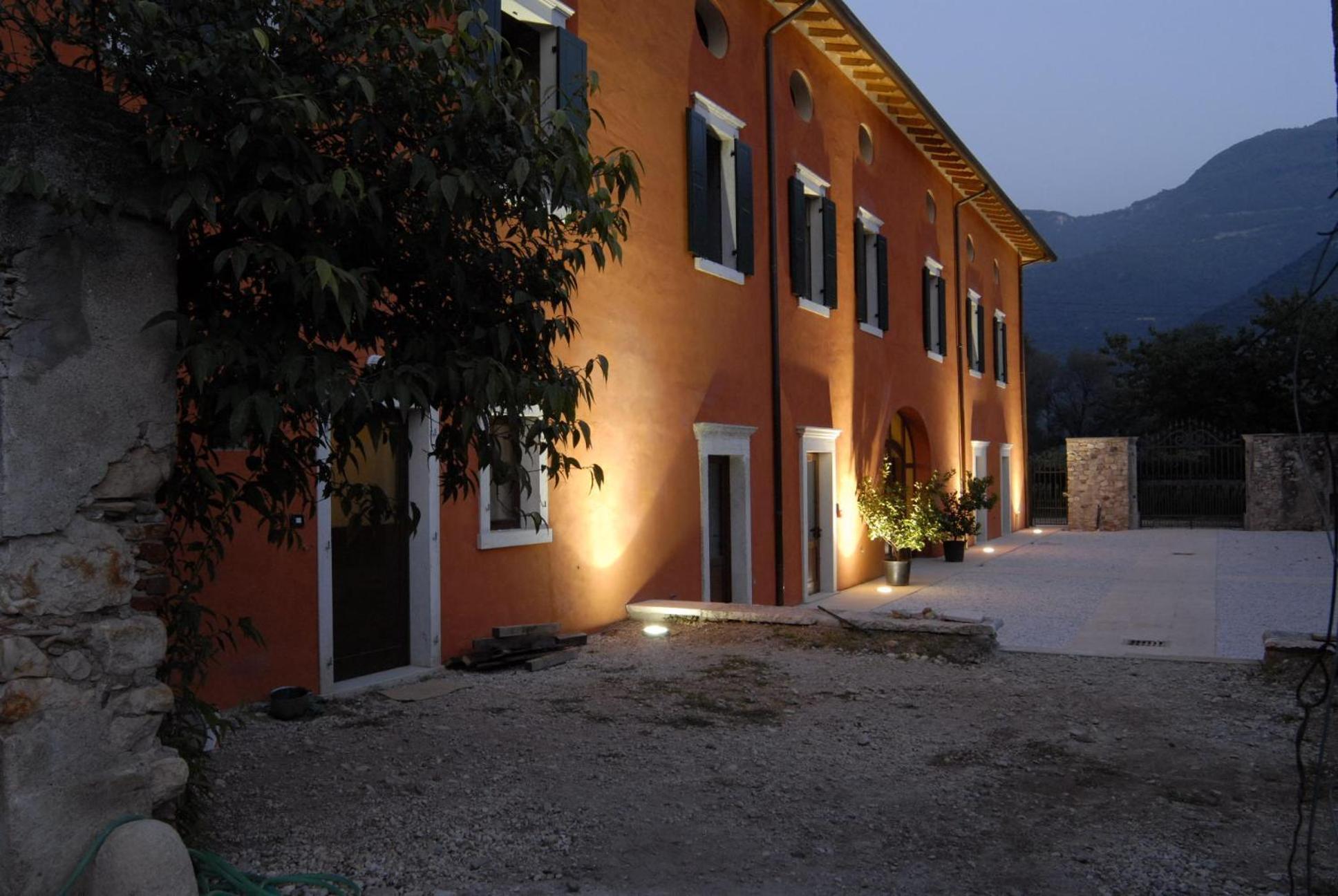 Agriturismo Al Palazzo Rivalta di Brentino Εξωτερικό φωτογραφία